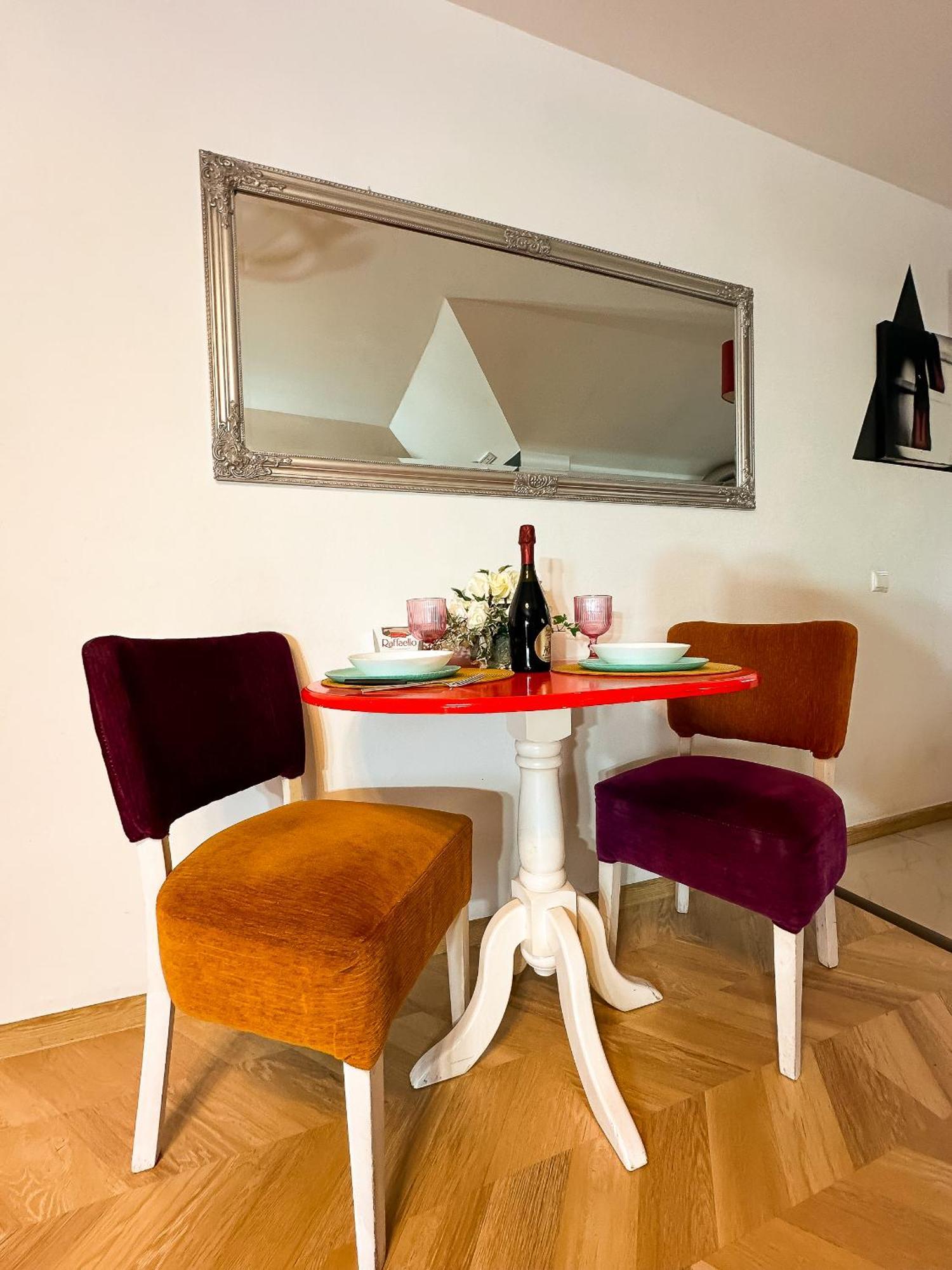 The Vintage - Wonderful Apartment In Best Location クラヨーヴァ エクステリア 写真