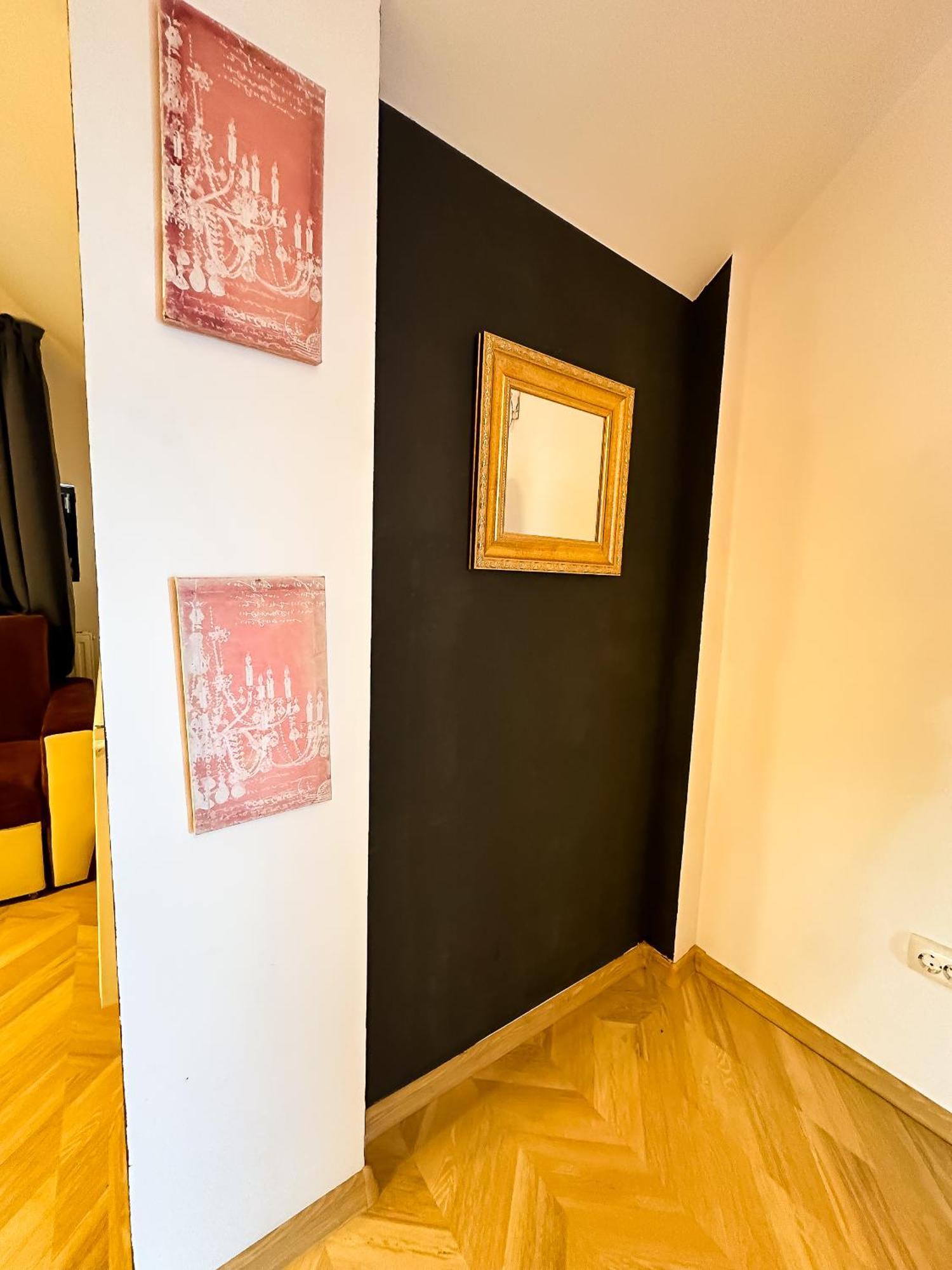 The Vintage - Wonderful Apartment In Best Location クラヨーヴァ エクステリア 写真