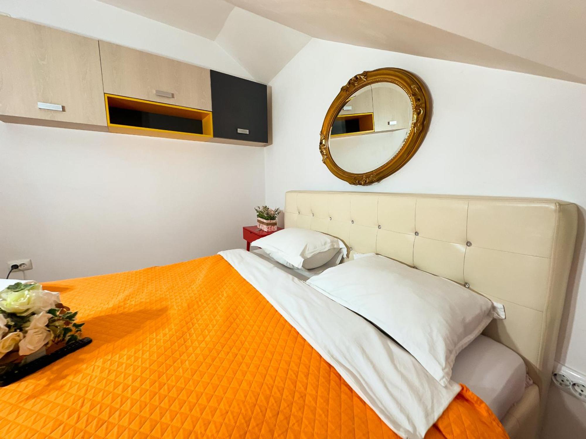 The Vintage - Wonderful Apartment In Best Location クラヨーヴァ エクステリア 写真