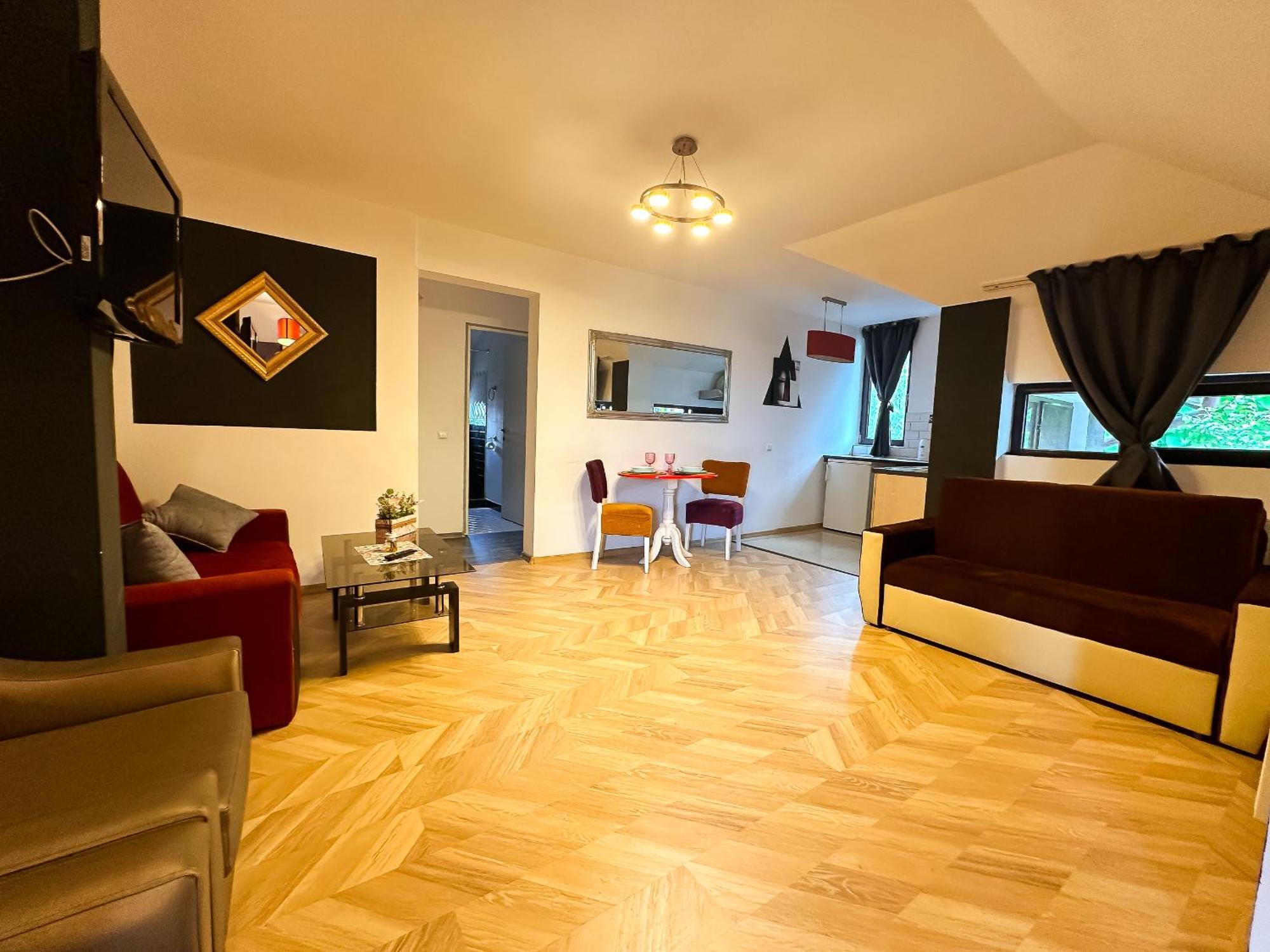 The Vintage - Wonderful Apartment In Best Location クラヨーヴァ エクステリア 写真