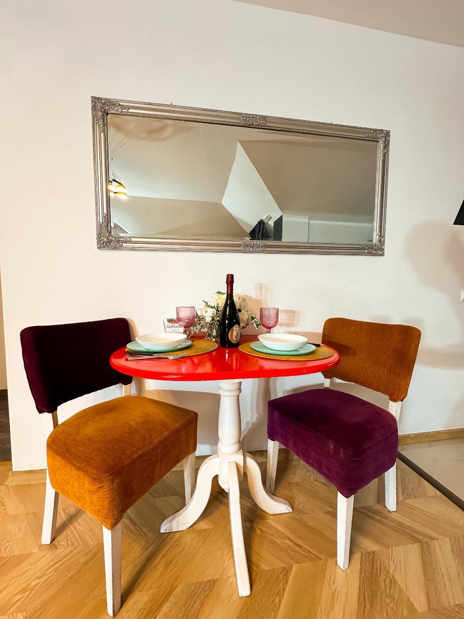 The Vintage - Wonderful Apartment In Best Location クラヨーヴァ エクステリア 写真